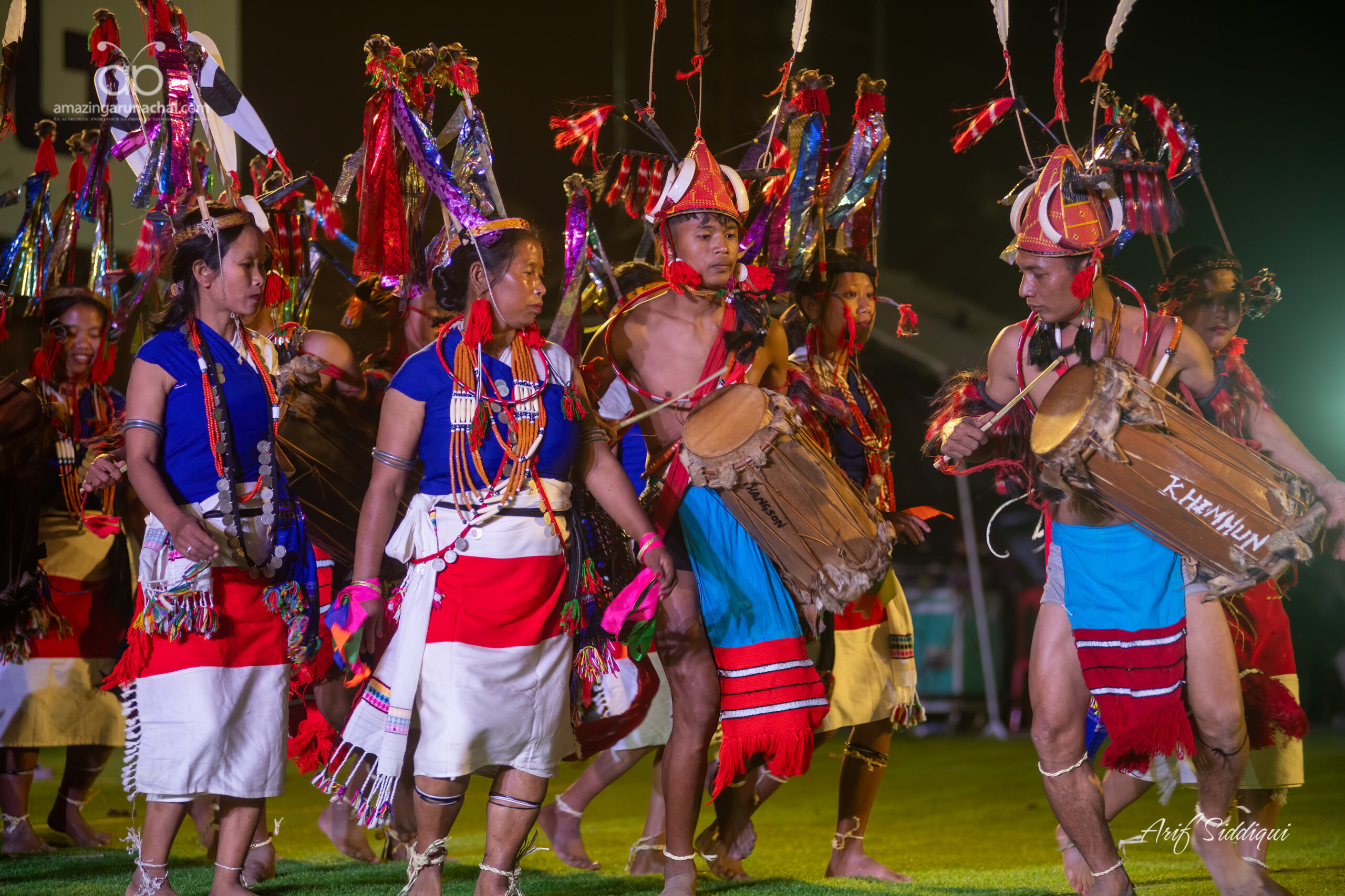 Muklom tribe dancers
